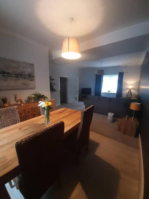 Stunning Riverside Town House With Views Ayrshire Ґерван Екстер'єр фото